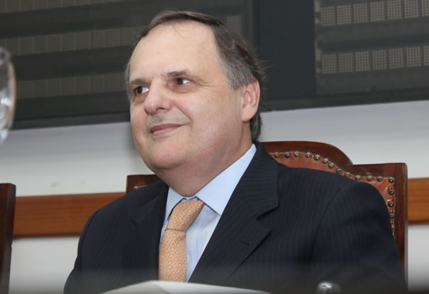 Câmara entrega Título de Cidadão Honorário a presidente da Guarani, Jacyr da Silva Costa Filho