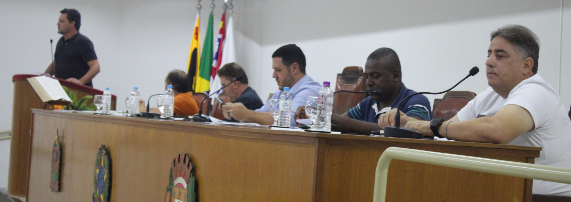 Aprovação de 2 matérias marca início do ano legislativo