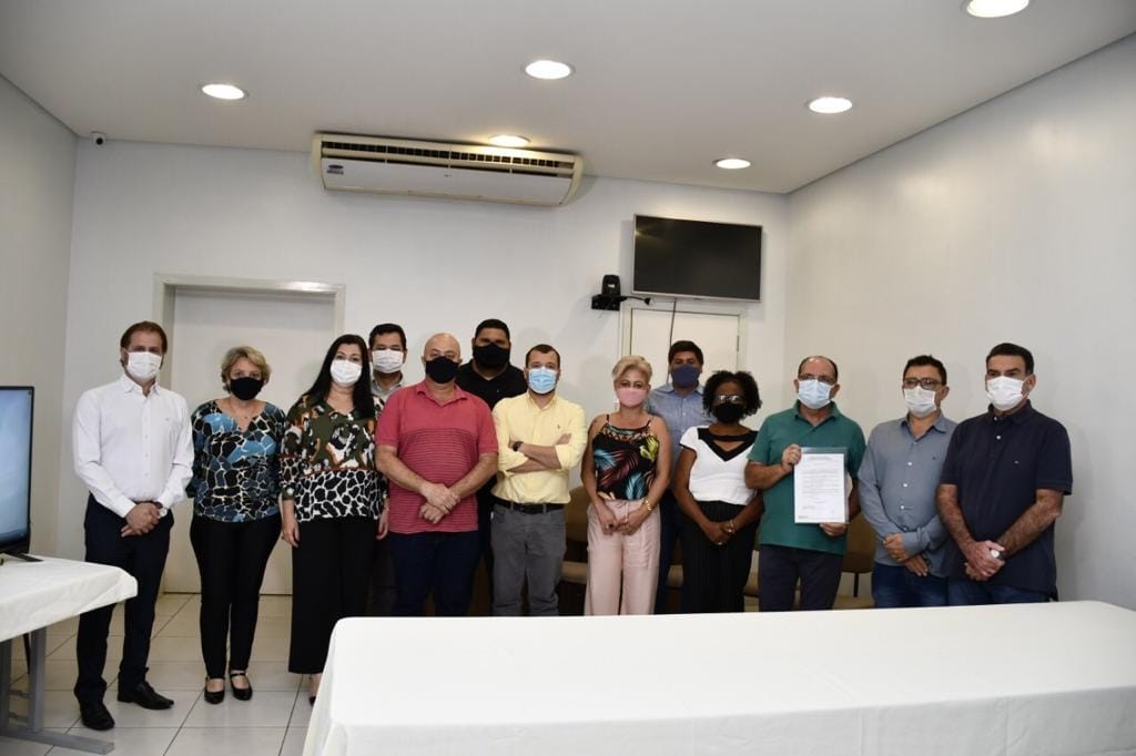 Prefeitura e Câmara repassam R$ 650 mil à Santa Casa para ampliação de leitos de UTI