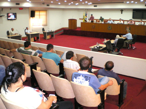 Luiz do Ovo participa de sua primeira Sessão Extraordinária que teve PL aprovado