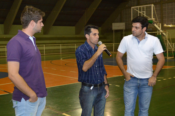 Entusiasmado, vereador Marco Santos acompanha a final do “1º Fut Gospel”