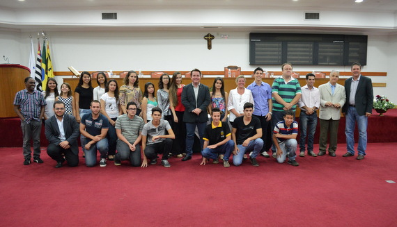 Solenidade empossa vereadores da Câmara Jovem