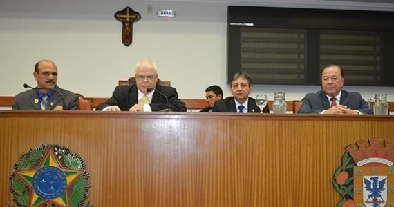 Nova Mesa Diretora da Câmara para o biênio 2016/2017 é eleita por unanimidade