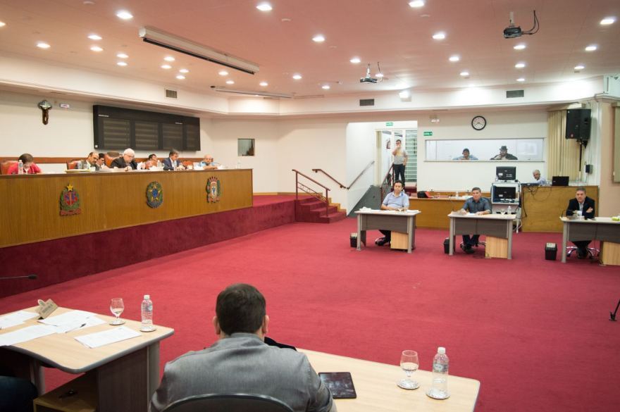 Câmara aprova projetos de convênios com Uniesp e que regulariza expedição de RGs