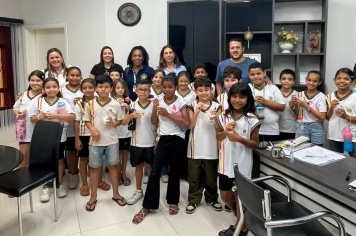 Câmara de Olímpia recebe estudantes em atividade sobre cidadania