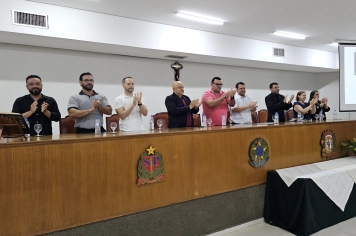 Etec Olímpia homenageia Alunos Nota 10 em cerimônia na Câmara Municipal