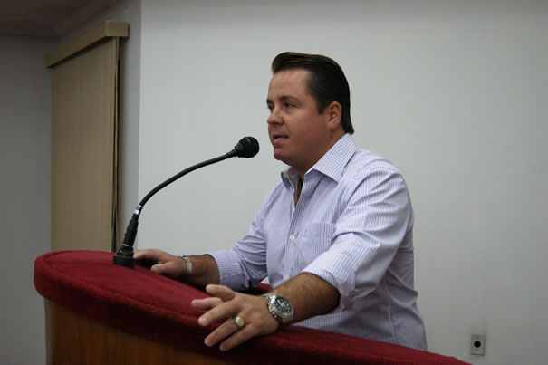 Beto reassume mas Salata continua no lugar de Primo