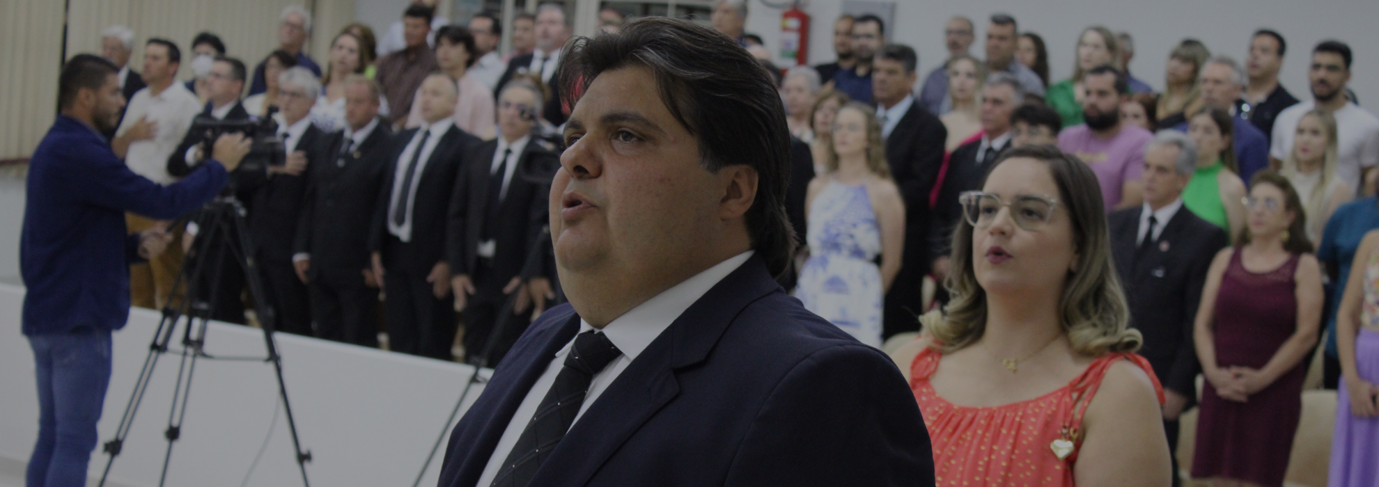 Em noite festiva e de grandes emoções, Câmara agracia dois novos cidadãos olimpienes