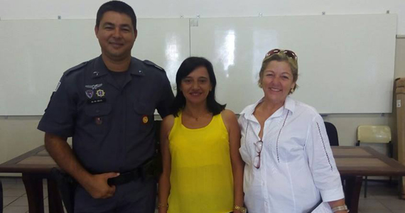 Vereadora Cristina Reale realiza palestras sobre combate as drogas.