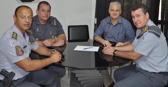 Comandante da PM do interior vem a Olímpia e conhece a Câmara Municipal