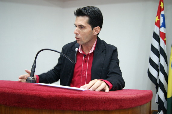 Edil Marco Santos busca solução para os atrasos dos exames médicos de Olímpia