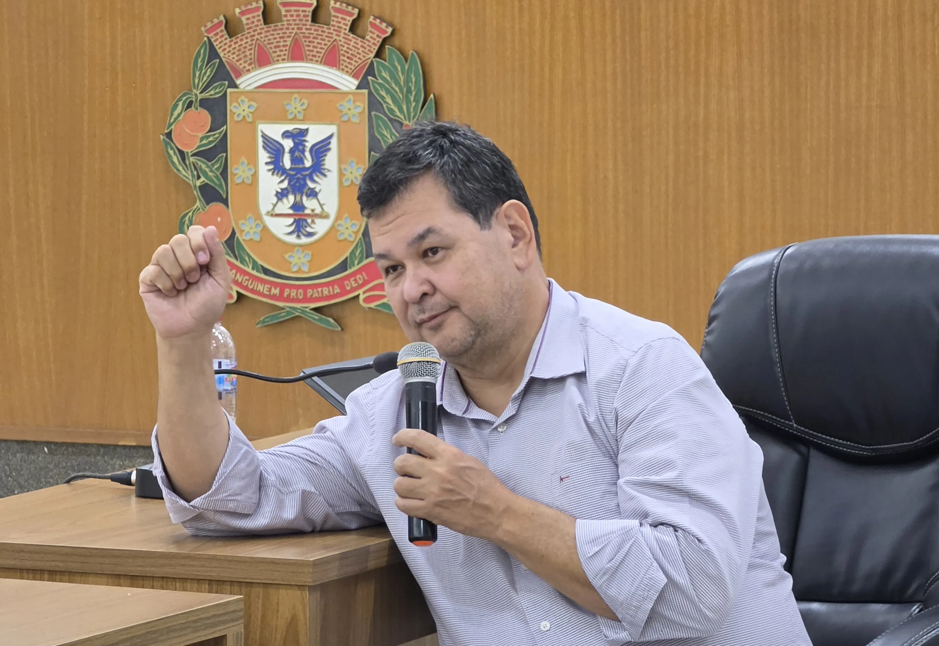 Iquegami detalha investimento de R$ 35,6 milhões e falhas na Saúde em 2026