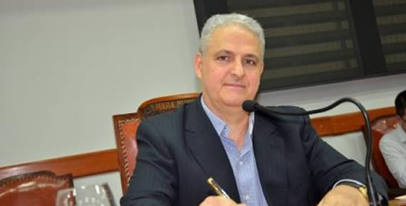 A Câmara recupera seu brilho, auto-estima, e os debates continuam em junho