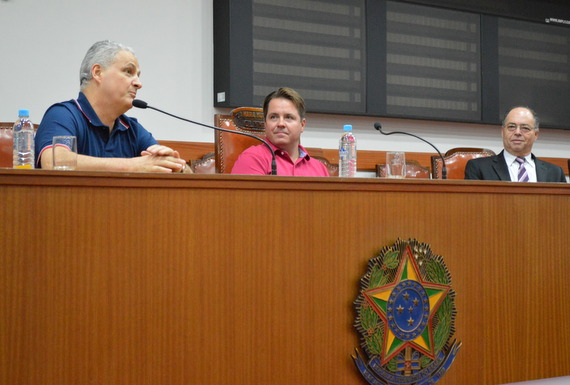 Vereadores Beto Puttini e Luiz Salata recepcionam Seminário da ABEE-SP (CREA-SP)