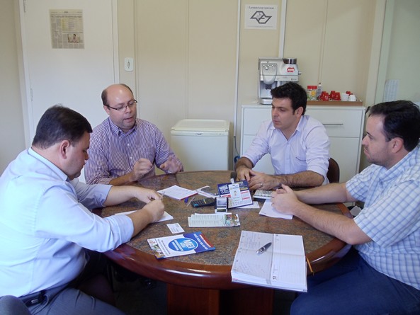 Concluída mais uma etapa para implantação do “Vale Material Escolar”