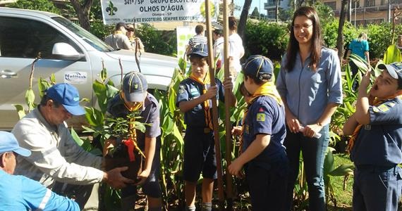 Feira com Escoteiros movimenta mais de 250 sementes e mudas