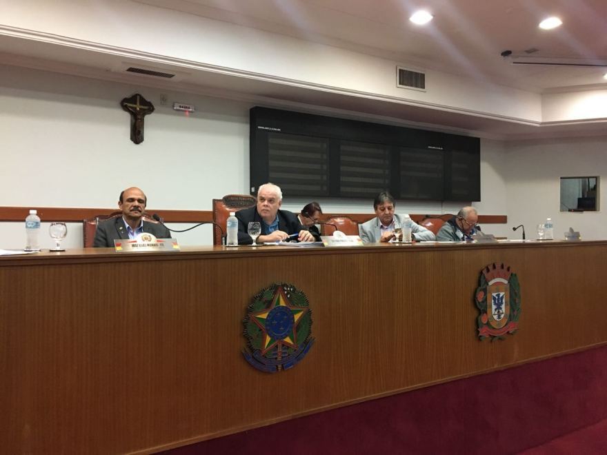 Câmara acata determinação do TJ e faz adequações em cargos comissionados
