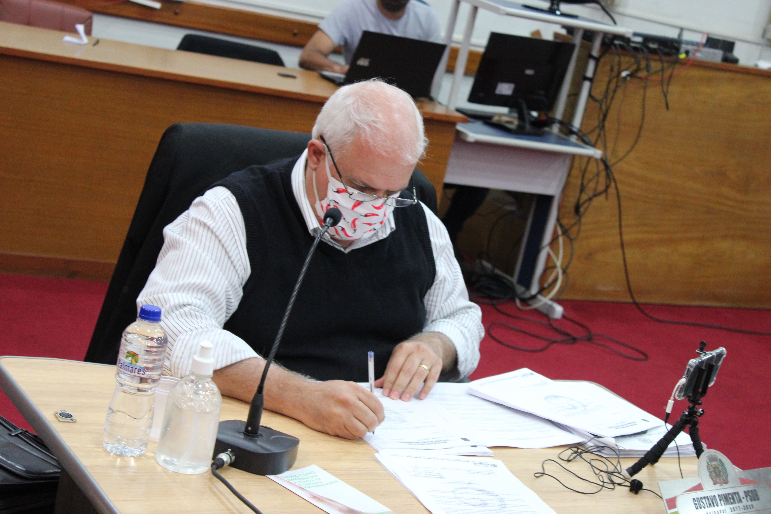 Câmara aprova 3 projetos de lei e rejeita 2 na 108ª sessão ordinária