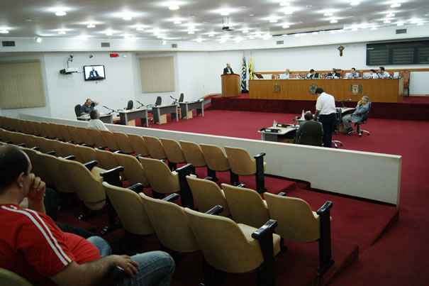 Sessão aprova PL que extinguirá Frente de Trabalho