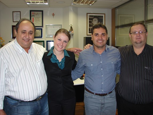 Bertoco, Lelé e Toto pedem apoio para centro de referência para mulher