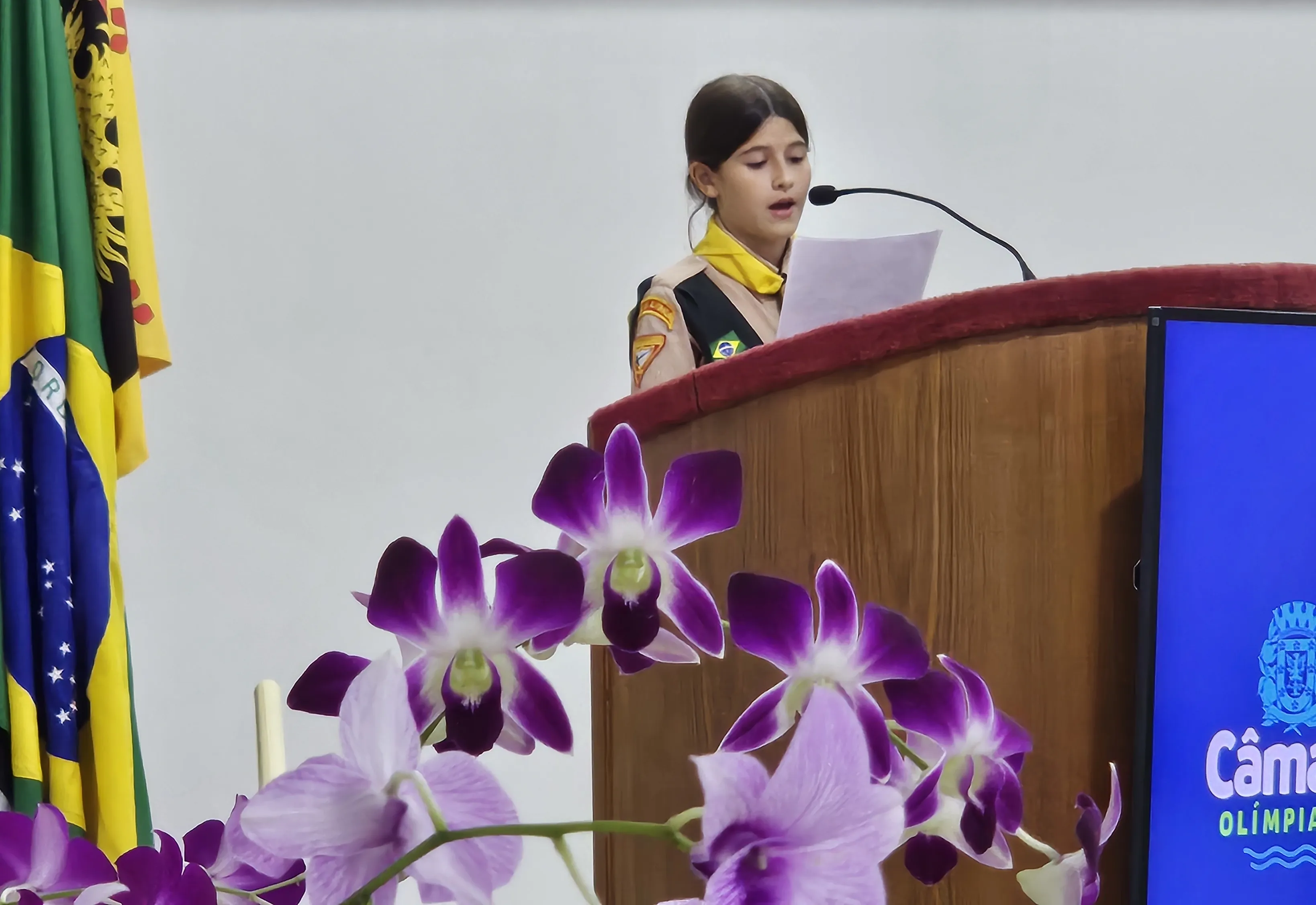 Semana Adventista leva homenagem, livros e mensagem de cooperação à Câmara