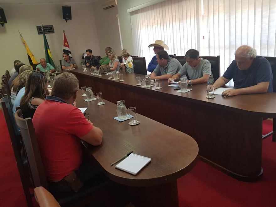 REUNIÃO SOBRE REAJUSTE TERMINA SEM AVANÇO NAS NEGOCIAÇÕES