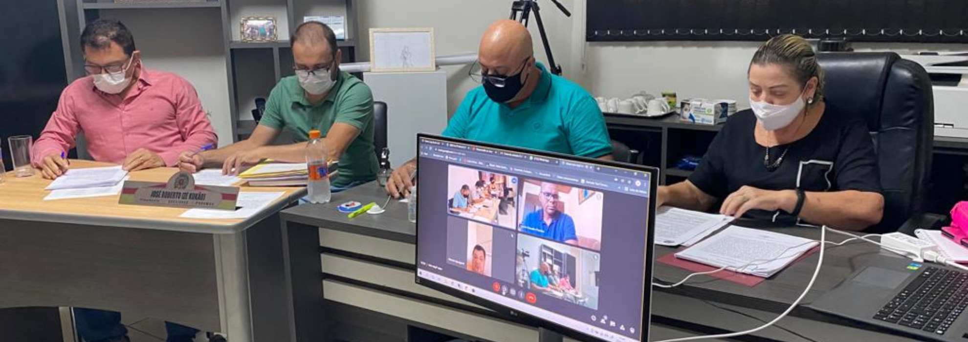 Câmara aprova 8 matérias em sessão extraordinária