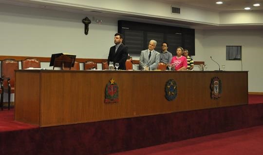 Sessão pós eleições é realizada em clima de agradecimento e com a aprovação de regularização fundiária