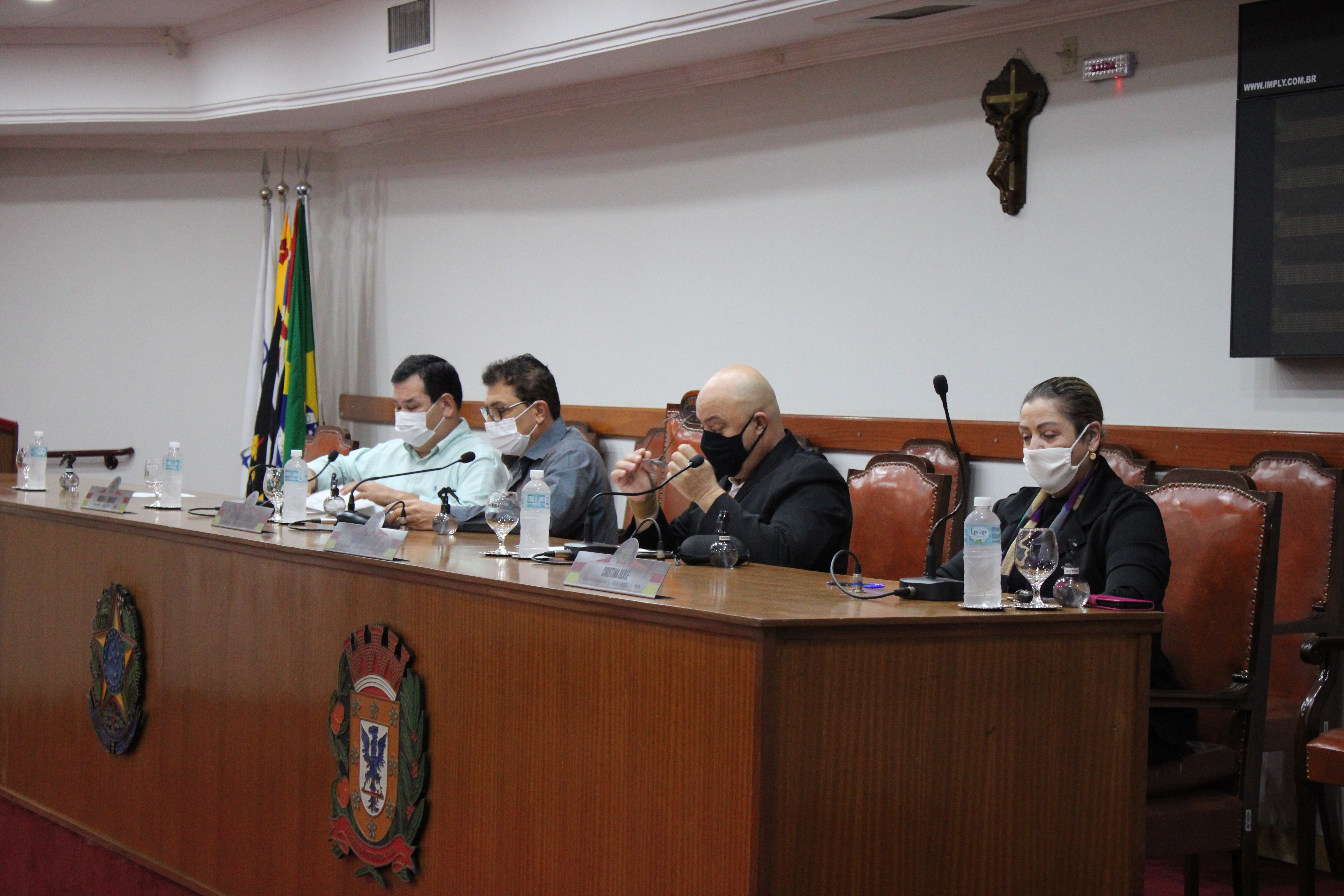 Sessão extraordinária aprova as 2 matérias colocadas em pauta